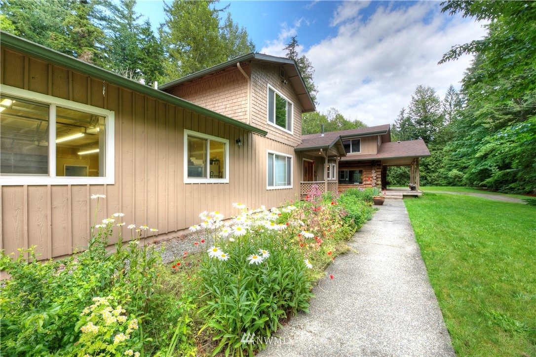 46030 Southeast Edgewick Road North Bend, WA 98045 - Photo 3 of 30