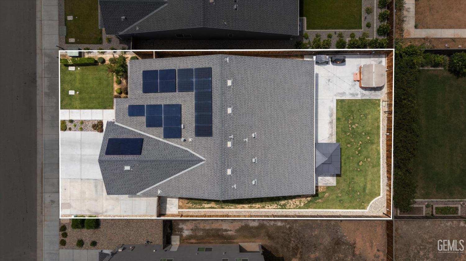 Undisclosed Address Shafter, CA 93263 - Photo 37 of 43 a view of entryway