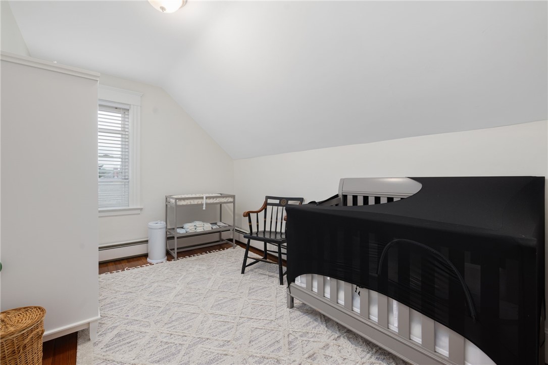 19 County Street Newport, RI 02840 - Photo 31 of 39 Fourth bedroom.