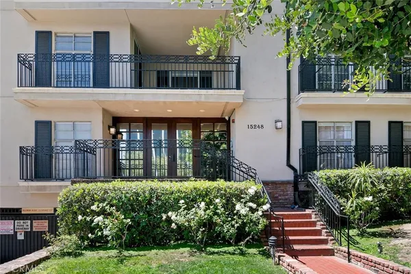 $620,000 | 15248 Dickens Street, Unit 102, Sherman Oaks, CA 91403