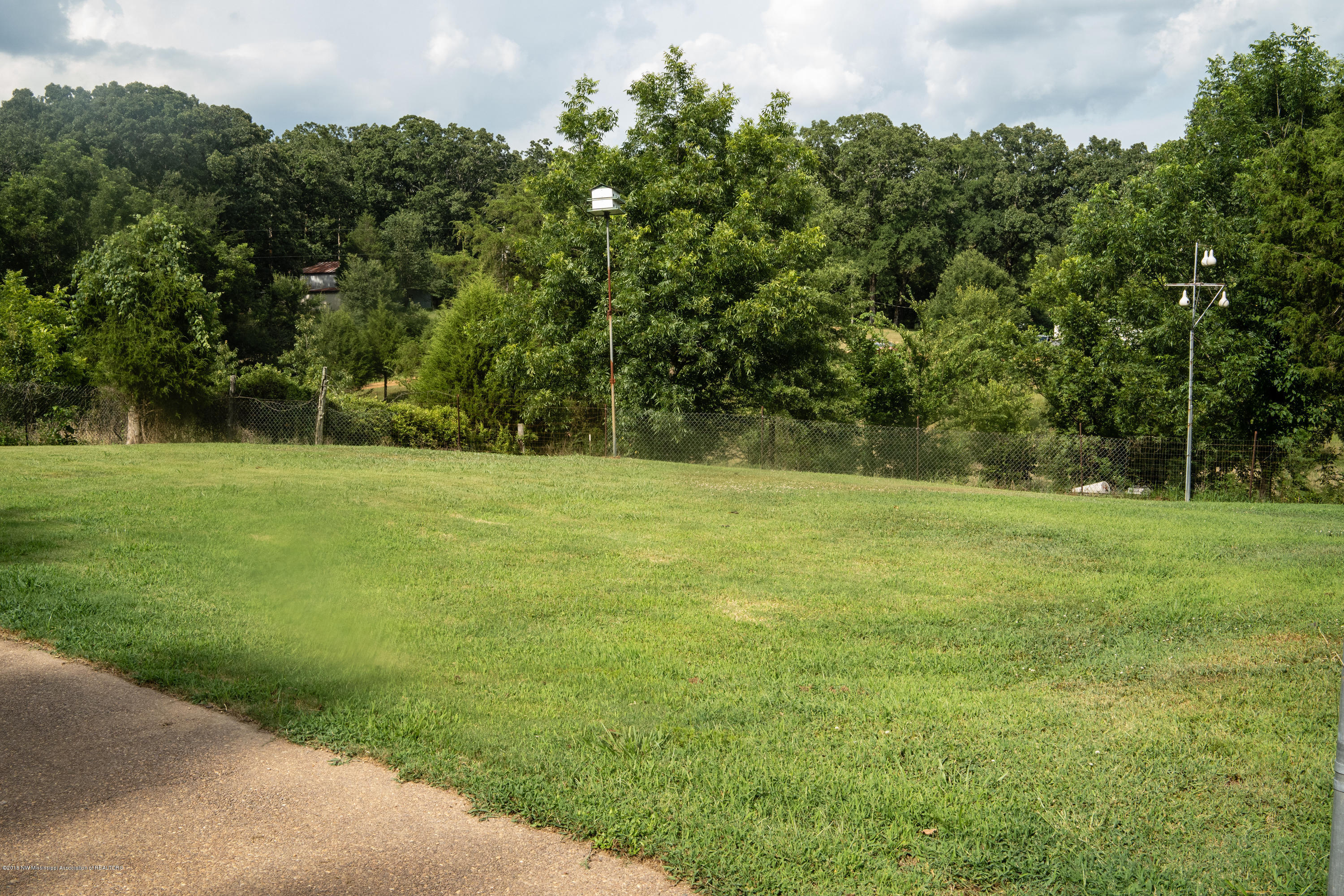 864 Malone Road South Hernando, MS 38632 - Photo 7 of 19 DSC04885