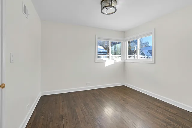 $3,800 | 3225 Illinois Road, Wilmette, IL 60091