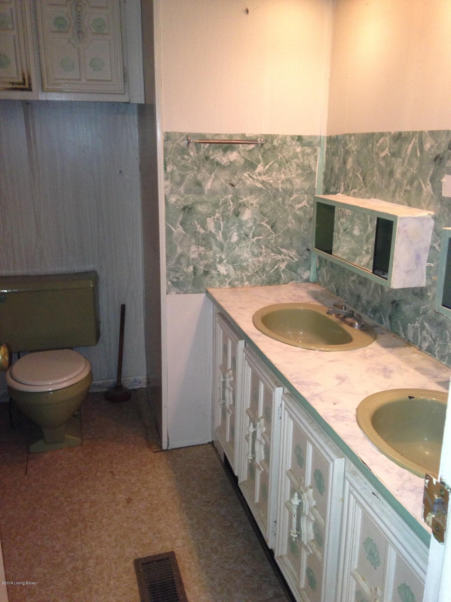1456 Lake Road Campbellsburg, KY 40011 - Photo 18 of 31 MASTER BATH