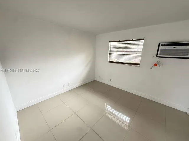 $1,270 | 101 Northeast 41st Street, Unit C50, Oakland Park, FL 33334