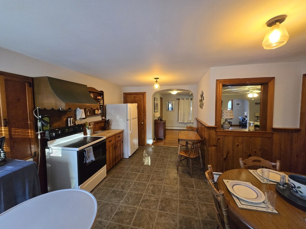 14 Parsons Street, Unit 2 Northampton, MA 01060 - Photo 14 of 28