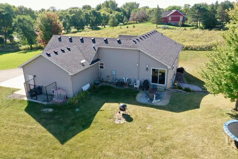 $470,000 | 7600 12th Street Northwest, Willmar, MN 56288
