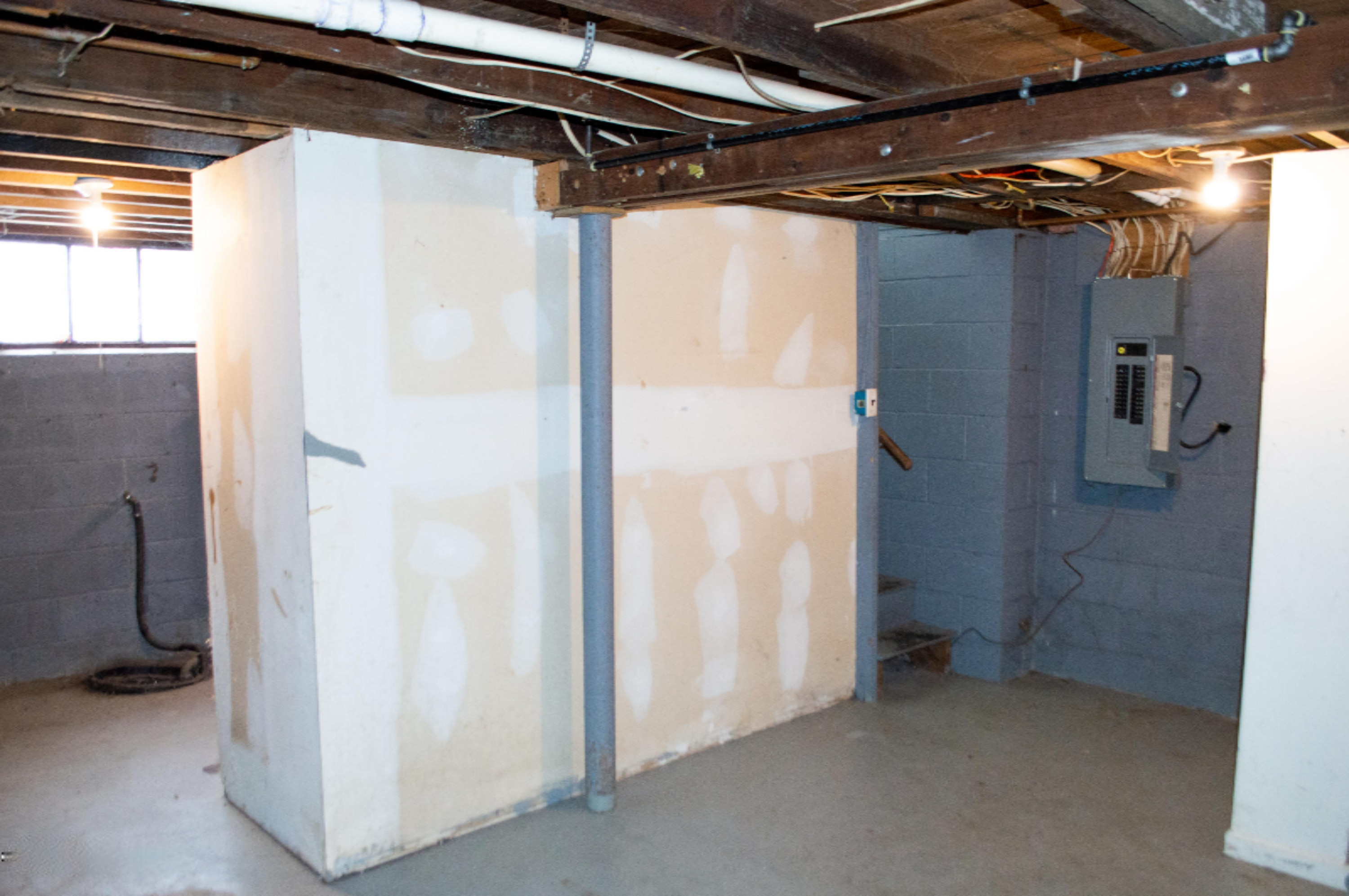 265 West River Road Muskegon, MI 49445 - Photo 22 of 32 Basement