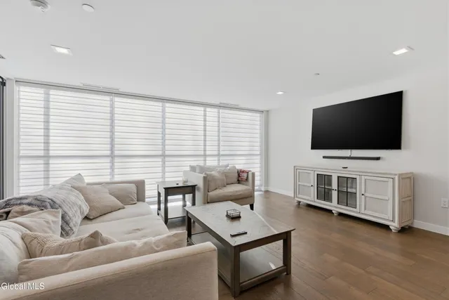 $1,150,000 | 128 Henry Street, Unit 307, Saratoga Springs, NY 12866