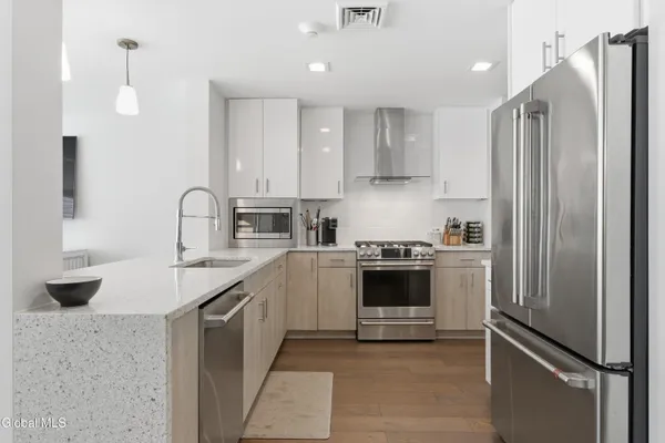 $999,999 | 128 Henry Street, Unit 307, Saratoga Springs, NY 12866