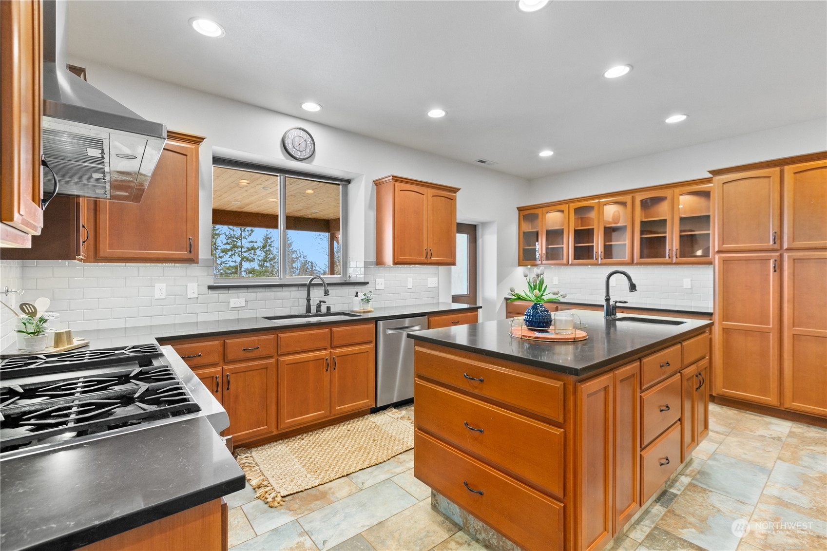 6400 Goodwin Road Everson, WA 98247 - Photo 11 of 38