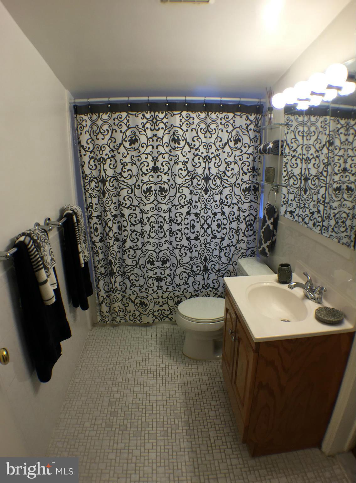 201 Marvin Road Silver Spring, MD 20901 - Photo 21 of 30 Bath (Master)
