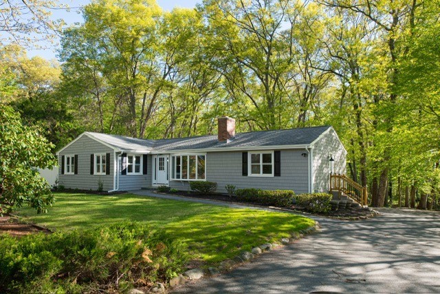 39 Mann School Road Smithfield, RI 02917 - Photo 1 of 18