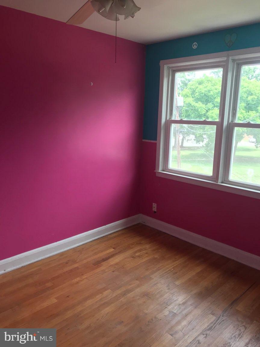 569 Welbrook Road Baltimore, MD 21221 - Photo 7 of 9 Interior (General)