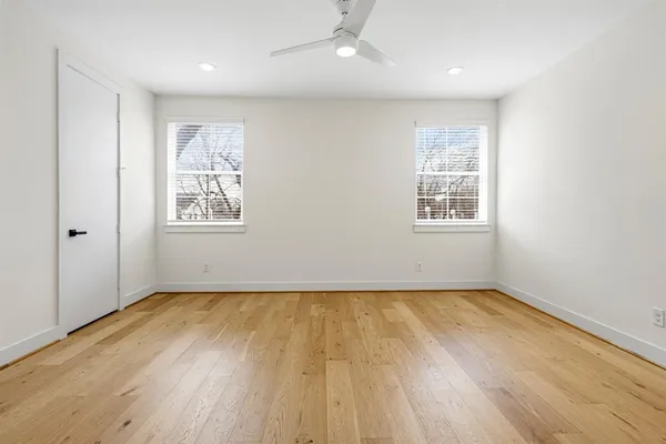 $3,400 | 1007 Mt Auburn Avenue, Dallas, TX 75223