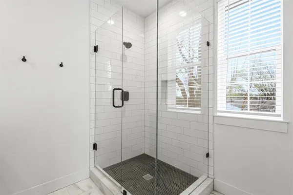 $3,400 | 1007 Mt Auburn Avenue, Dallas, TX 75223