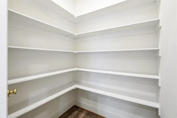 $3,400 | 1007 Mt Auburn Avenue, Dallas, TX 75223