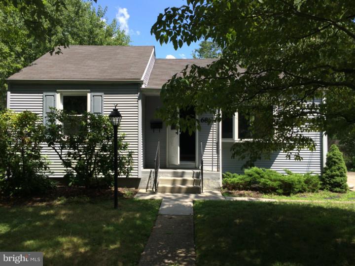68 Stanford Road Cherry Hill, NJ 08034 - Photo 3 of 4 front view of a house with a yard