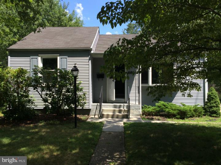 68 Stanford Road Cherry Hill, NJ 08034 - Photo 4 of 4 front view of a house with a yard