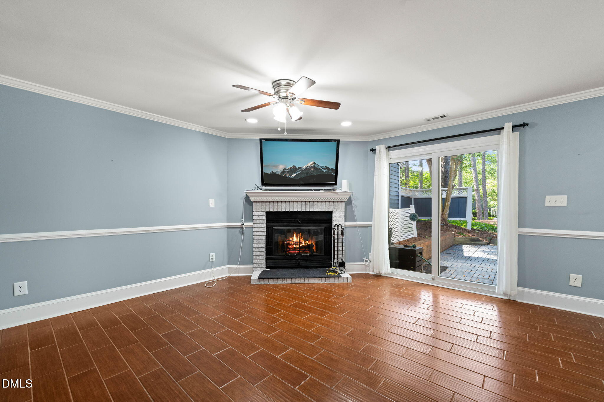 7605 Wellesley Park North Raleigh, NC 27615 - Photo 12 of 60 Living room (1)