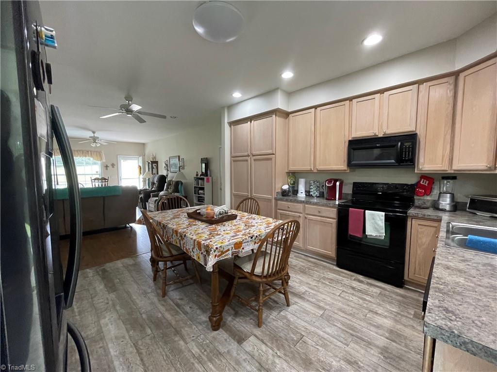 207 River Walk Road Mount Airy, NC 27030 - Photo 8 of 32 Gallery Image 8