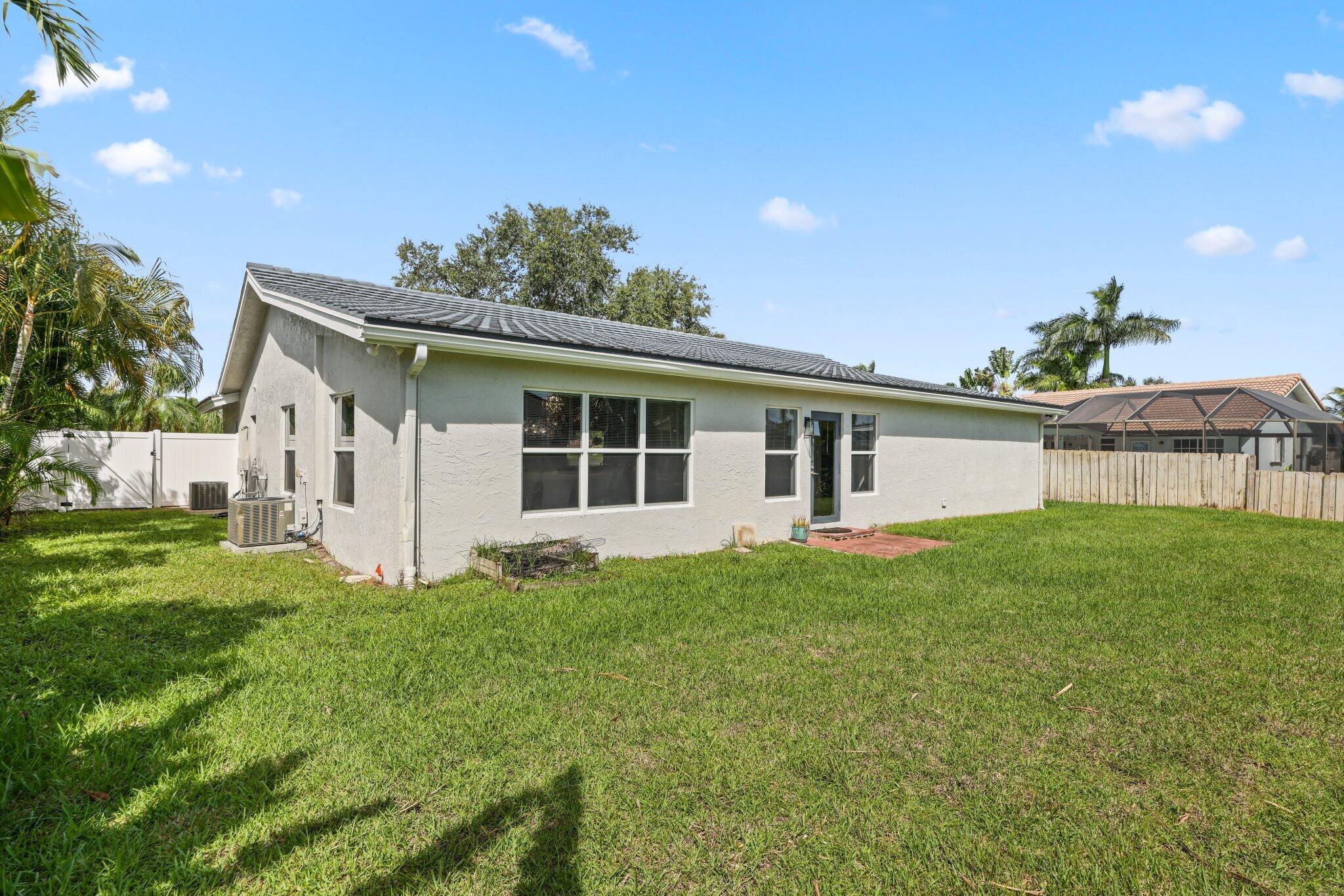 6940 Northwest 4th Avenue Boca Raton, FL 33487 - Photo 33 of 37 Great for entertaining