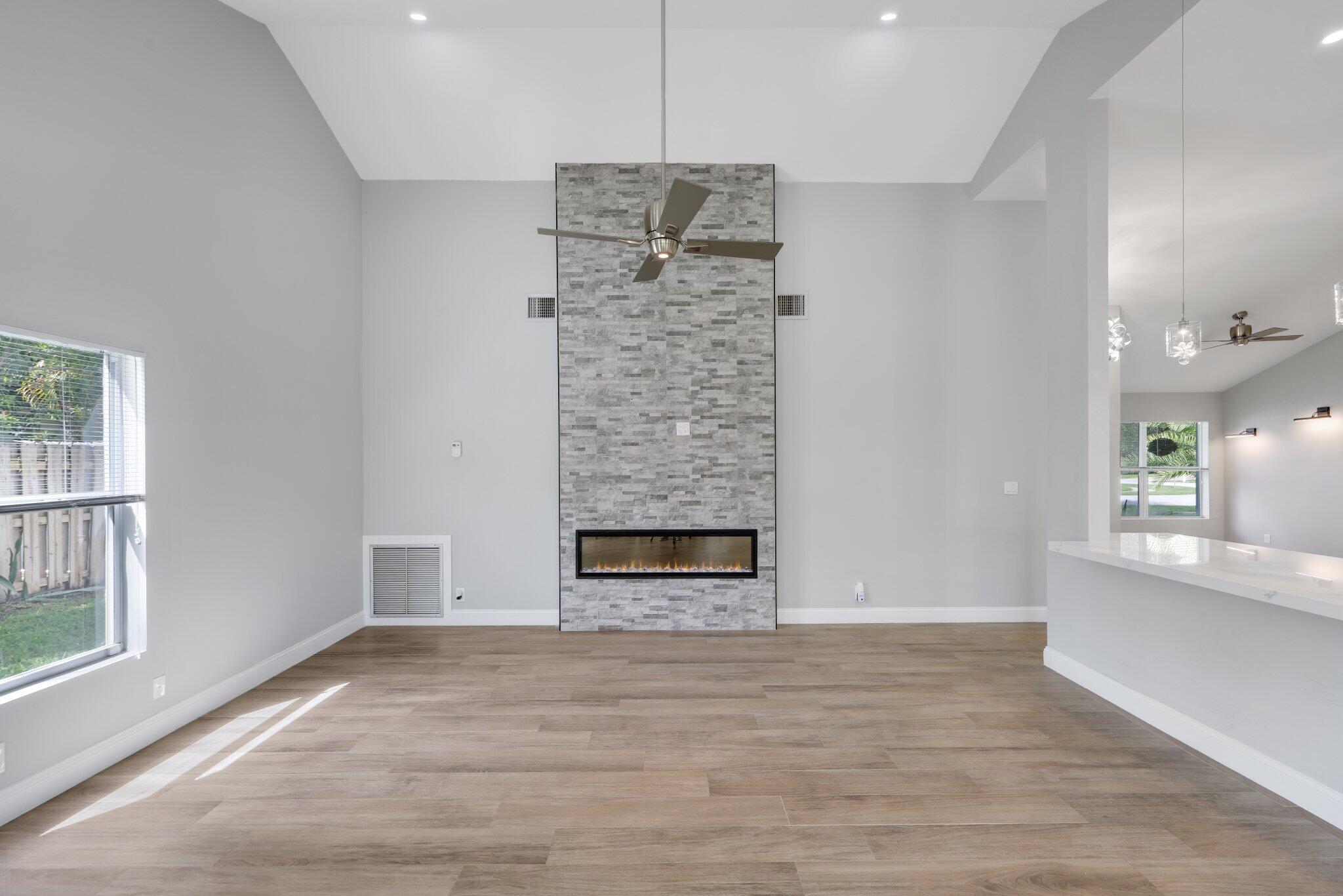 6940 Northwest 4th Avenue Boca Raton, FL 33487 - Photo 10 of 37 Living Room