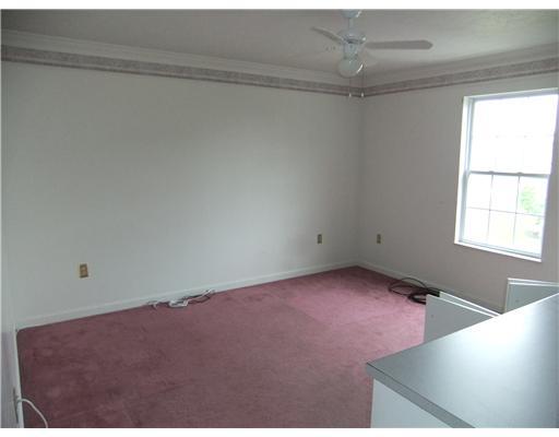 321 Talon Drive North Huntingdon, PA 15642 - Photo 2 of 18 Living Room.