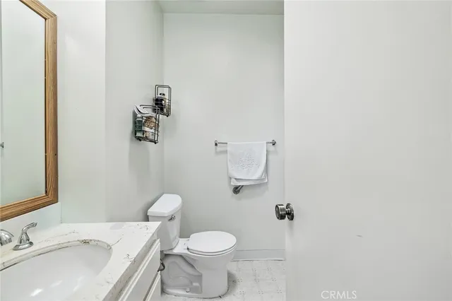 $599,000 | 14560 Clark Street, Unit 215, Sherman Oaks, CA 91411