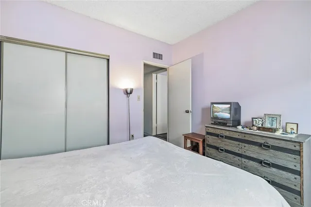 $599,000 | 14560 Clark Street, Unit 215, Sherman Oaks, CA 91411