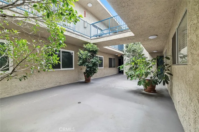$599,000 | 14560 Clark Street, Unit 215, Sherman Oaks, CA 91411