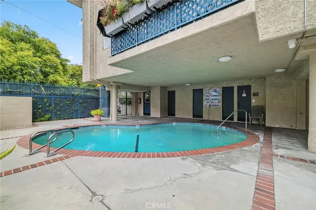 $599,000 | 14560 Clark Street, Unit 215, Sherman Oaks, CA 91411