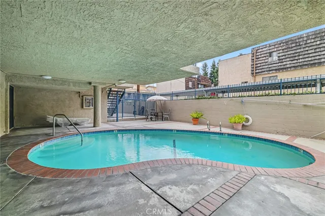 $599,000 | 14560 Clark Street, Unit 215, Sherman Oaks, CA 91411