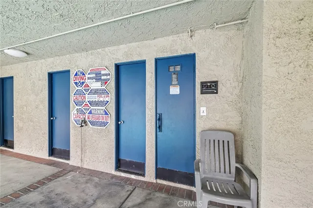 $599,000 | 14560 Clark Street, Unit 215, Sherman Oaks, CA 91411