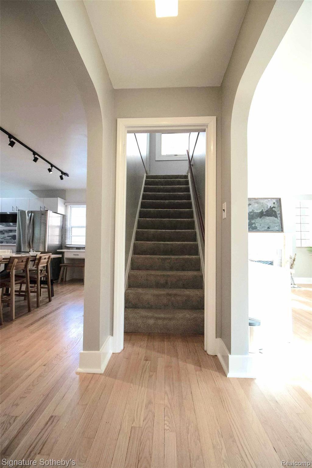 322 Kerby Road Grosse Pointe, MI 48236 - Photo 29 of 50 Stairs .jpg