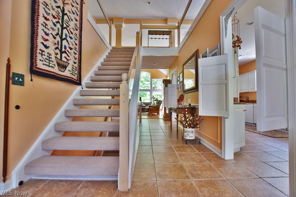 305 Burwick Road Cleveland, OH 44143 - Photo 4 of 30 Gallery Image 4
