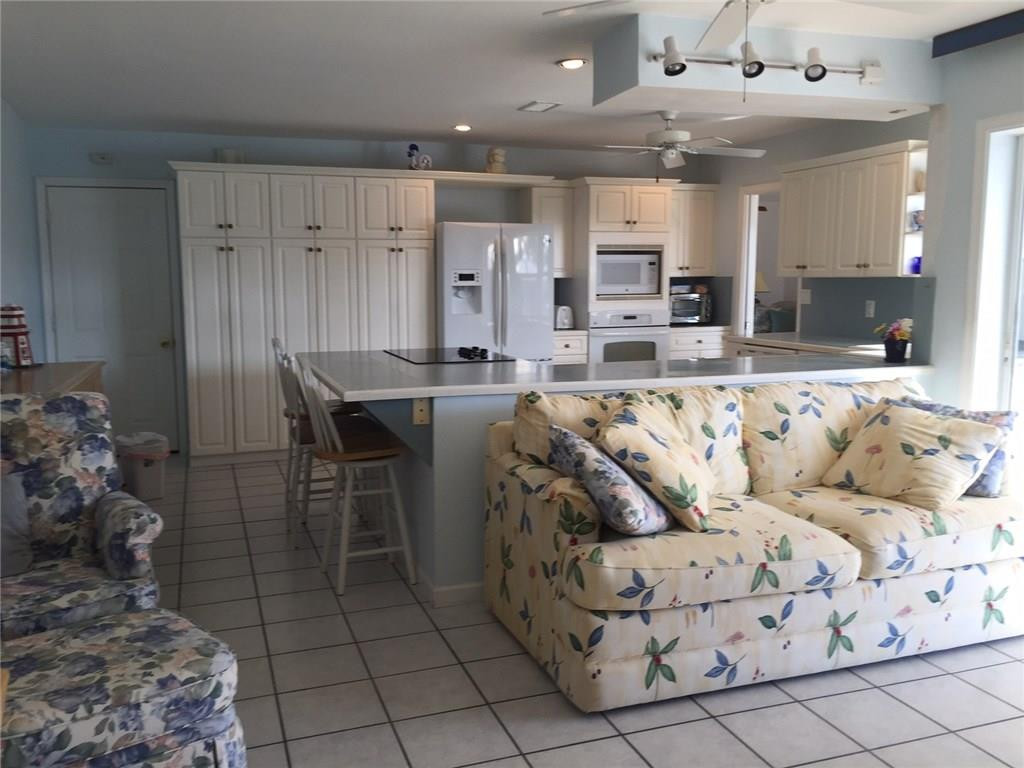 1331 Southwest 5th Court Boca Raton, FL 33432 - Photo 9 of 18 Kitchen