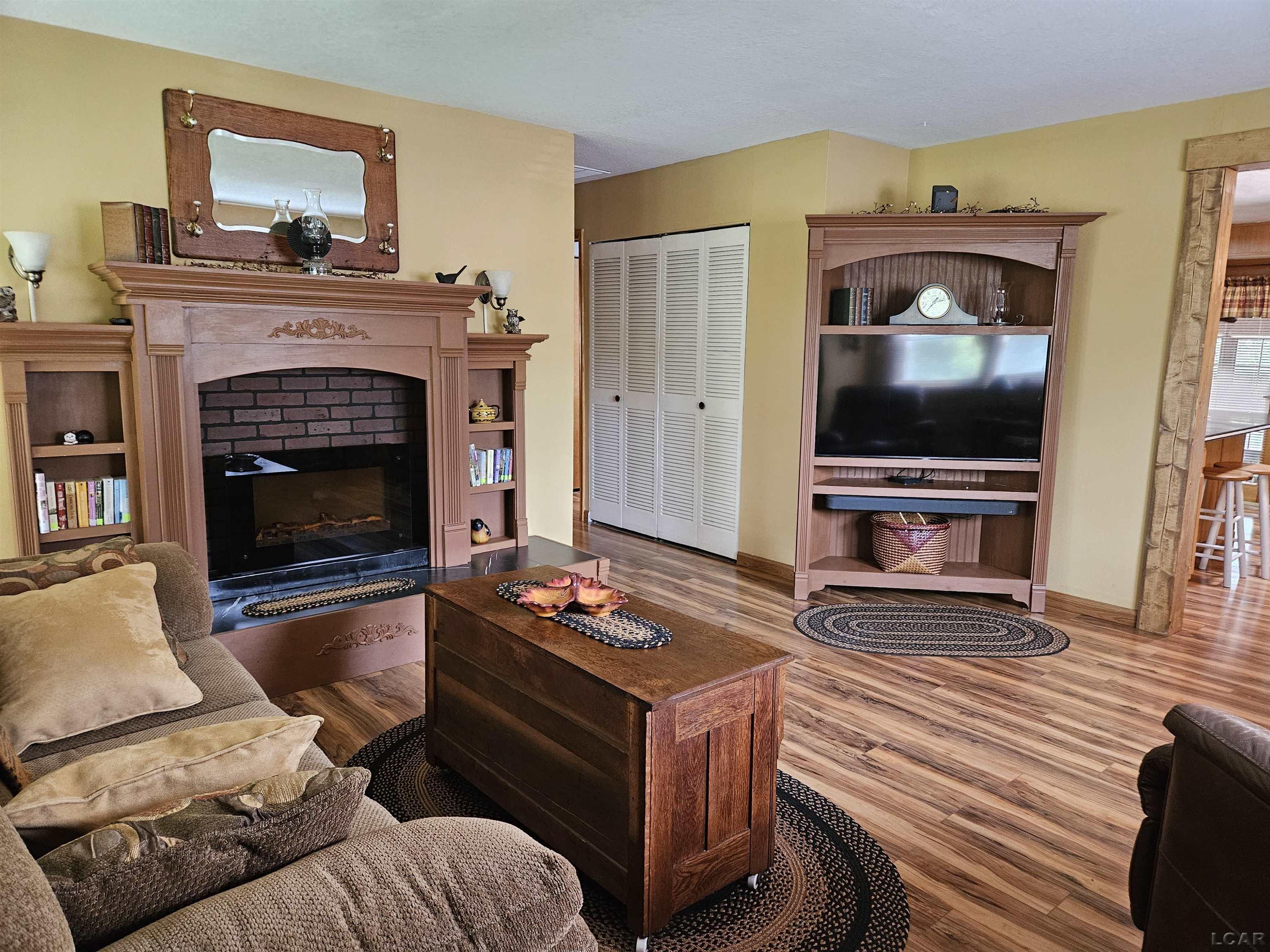 1685 East Carleton Road Adrian, MI 49221 - Photo 25 of 47 50109481-24.JPG