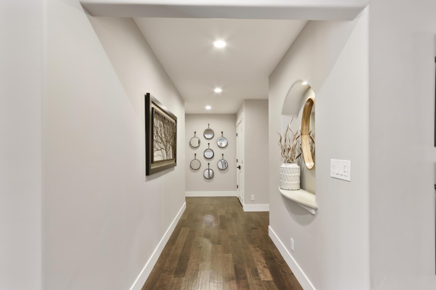 495 Bret Harte Road Sacramento, CA 95864 - Photo 5 of 84