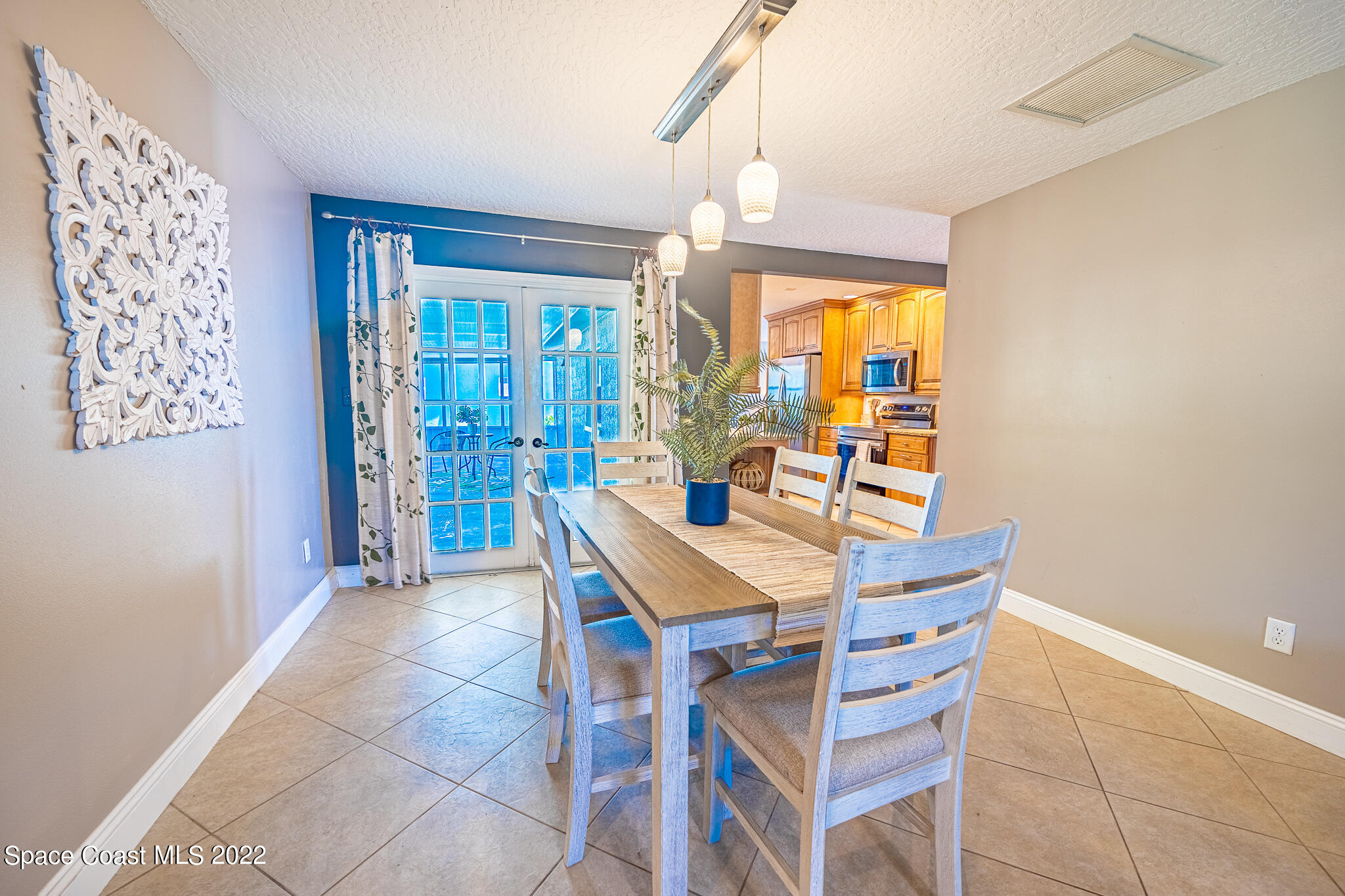 1050 Sunswept Road Northeast Palm Bay, FL 32905 - Photo 8 of 39 6O1A9876-HDR