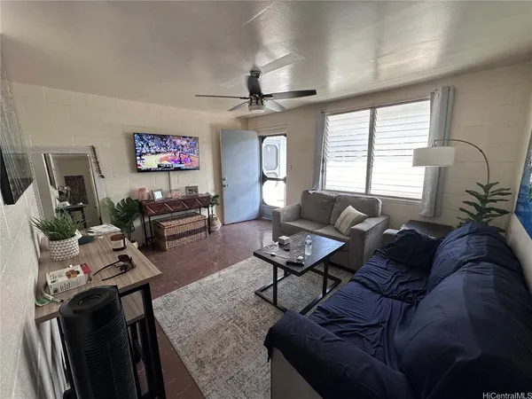 $1,650 | 1920 Young Street, Unit 14, Honolulu, HI 96826