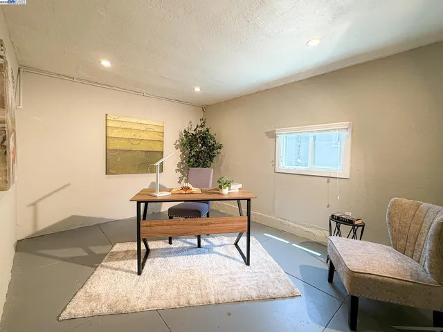 $869,000 | 3027 Maxwell Avenue, Oakland, CA 94619