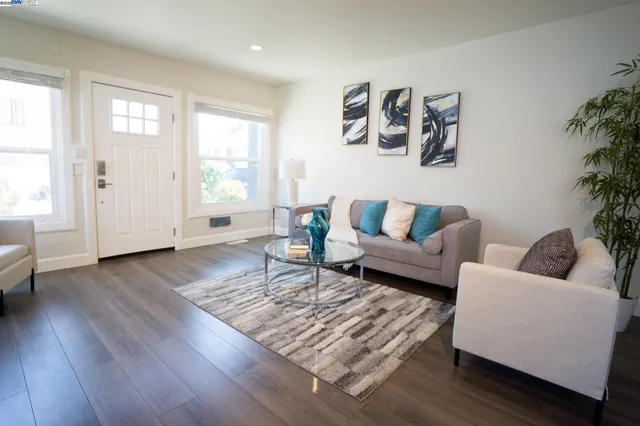 $869,000 | 3027 Maxwell Avenue, Oakland, CA 94619