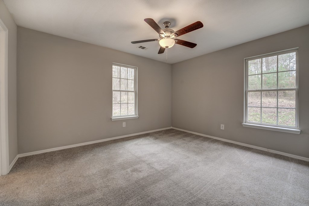 1617 Oakwood Road Thomson, GA 30824 - Photo 12 of 24 Gallery Image 12