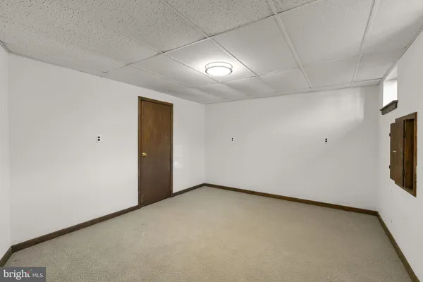 a view of empty room