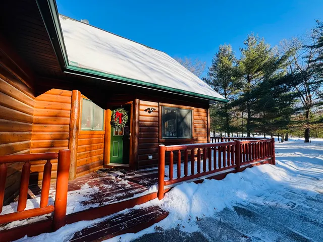 $598,900 | 717 West 17th Drive, Arkdale, WI 54613