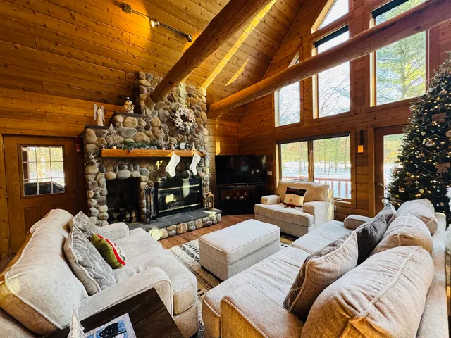 $598,900 | 717 West 17th Drive, Arkdale, WI 54613