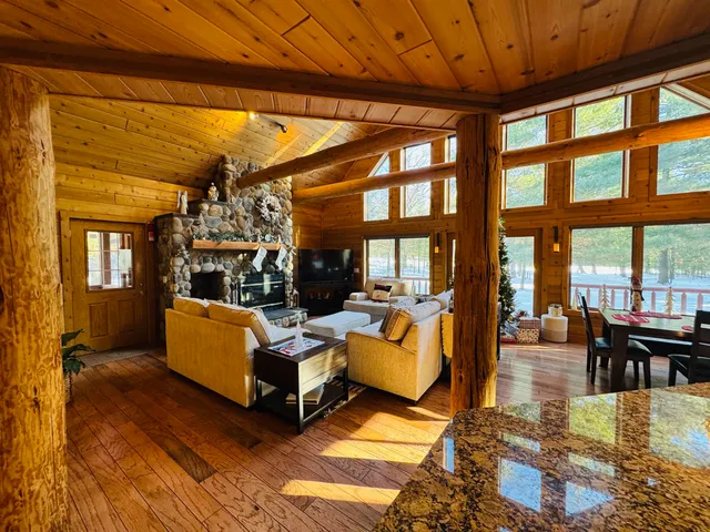 $598,900 | 717 West 17th Drive, Arkdale, WI 54613