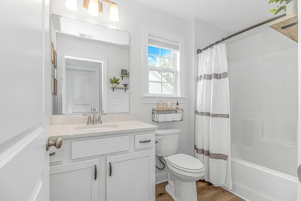 $624,900 | 233 Outboard Drive, Murrells Inlet, SC 29576