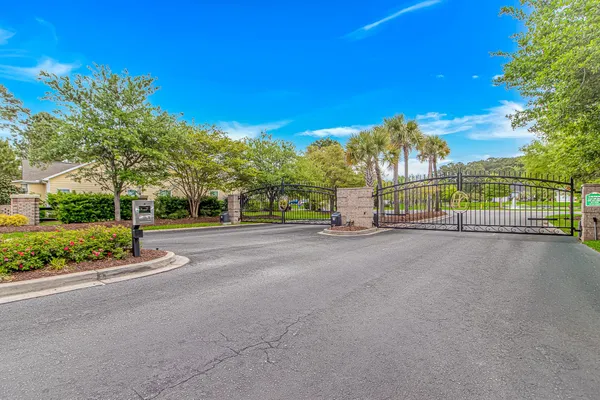 $624,900 | 233 Outboard Drive, Murrells Inlet, SC 29576