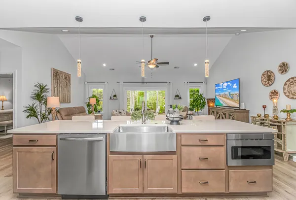 $624,900 | 233 Outboard Drive, Murrells Inlet, SC 29576